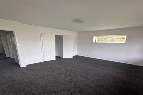 Photo of property in 2/7 Dakota Avenue, Beach Haven, Auckland, 0626