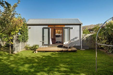 Photo of property in 8 Kawarau Place, Frankton, Queenstown, 9300
