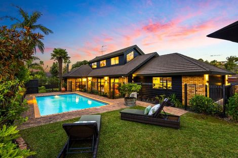 Photo of property in 5 Crestview Place, Browns Bay, Auckland, 0630