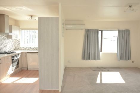 Photo of property in 4/29 Aeronautic Road, Takanini, 2112