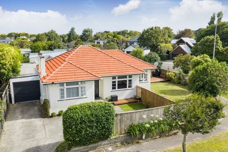 Photo of property in 35 Hardie Street, Hokowhitu, Palmerston North, 4410