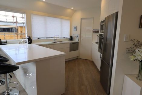 Photo of property in 212b Devonport Road, Tauranga, 3110