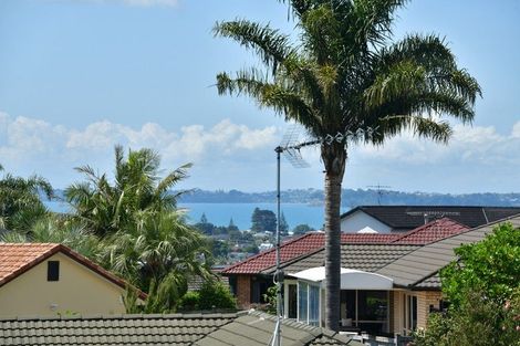 Photo of property in 9 Grovenor Drive, Orewa, 0931