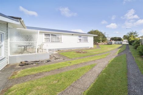 Photo of property in 9 Fyson Place, Hawera, 4610