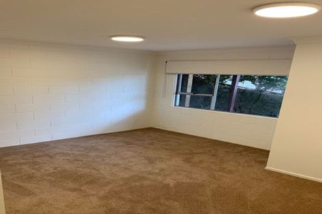 Photo of property in 1/26 Finn Place, Totara Vale, Auckland, 0629