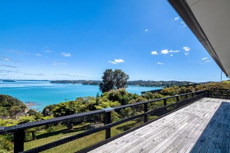 Photo of property in 202 Te Wahapu Road, Russell, 0272