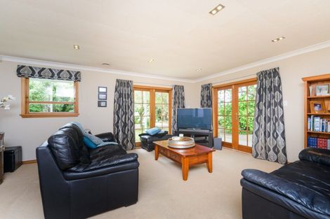 Photo of property in 17 Aranui Road, Kairanga, Palmerston North, 4475