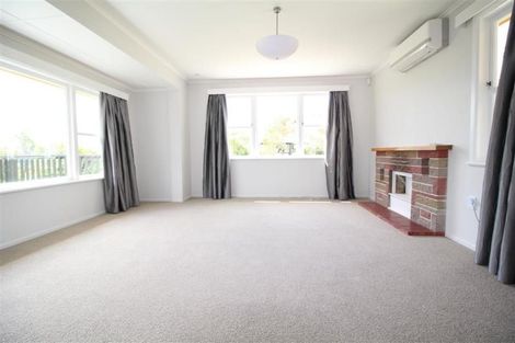 Photo of property in 21 Phillip Avenue, Glen Eden, Auckland, 0602