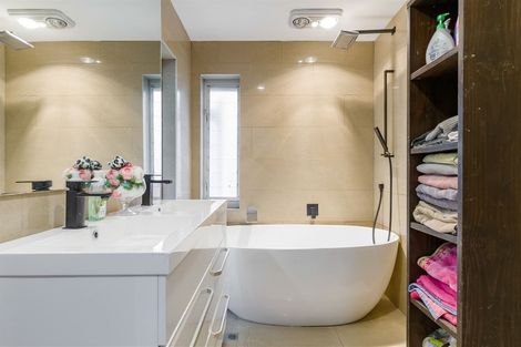 Photo of property in 525 Whitford Road, Whitford, Howick, 2571