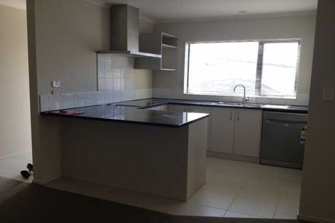 Photo of property in 83 Tiriwa Drive, Massey, Auckland, 0614