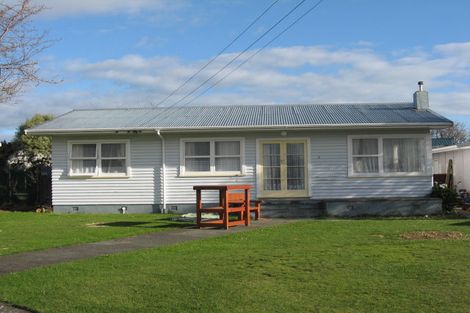 Photo of property in 6 Selwyn Street, Levin, 5510