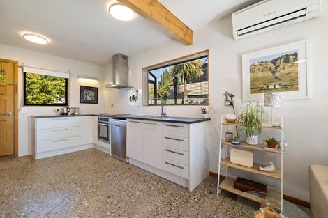 Photo of property in 8 Kawarau Place, Frankton, Queenstown, 9300