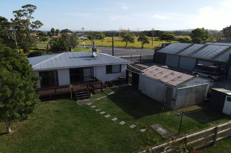 Photo of property in 3 Springs Road, Parakai, 0830