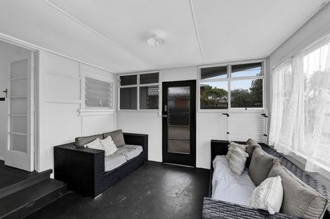 Photo of property in 59 Camberwell Road, Hawera, 4610