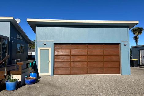 Photo of property in 109 Ocean Beach Road, Tairua, 3508