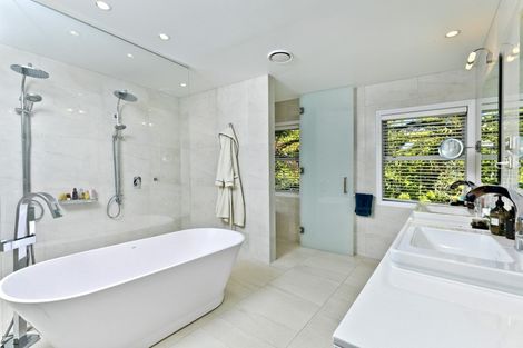 Photo of property in 11a Churchouse Road, Greenhithe, Auckland, 0632