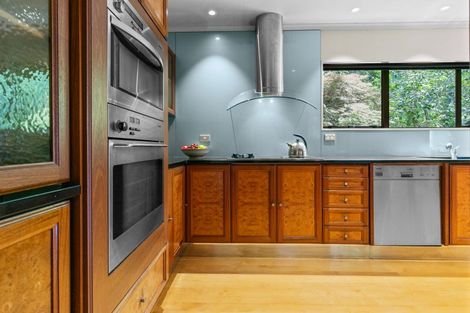 Photo of property in 163 Chelsea View Drive, Chatswood, Auckland, 0626