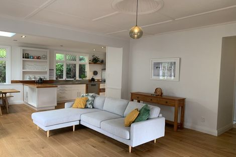 Photo of property in 401 Karori Road, Karori, Wellington, 6012