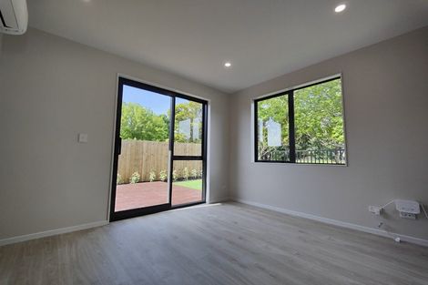 Photo of property in 4d Orinda Close, Botany Downs, Auckland, 2010