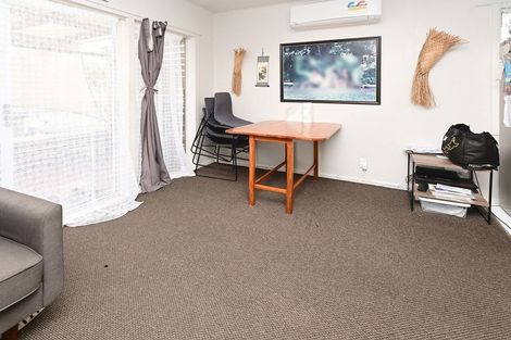 Photo of property in 31 Corsair Crescent, Mangere, Auckland, 2022