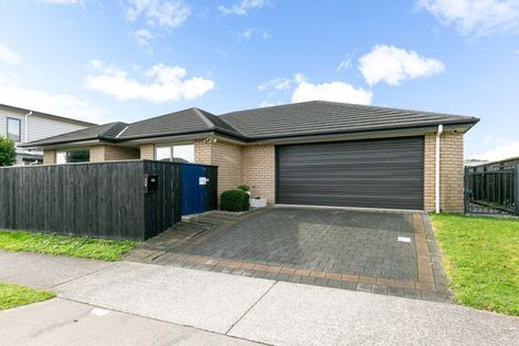 Photo of property in 226 Mark Avenue, Grenada Village, Wellington, 6037