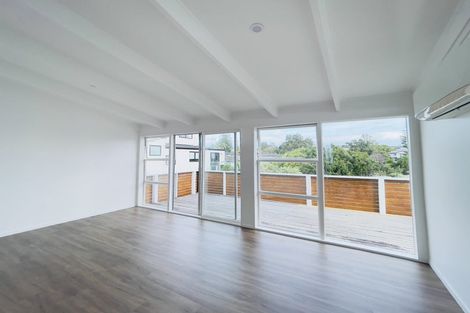 Photo of property in 18a Sylvan Crescent, Te Atatu South, Auckland, 0610