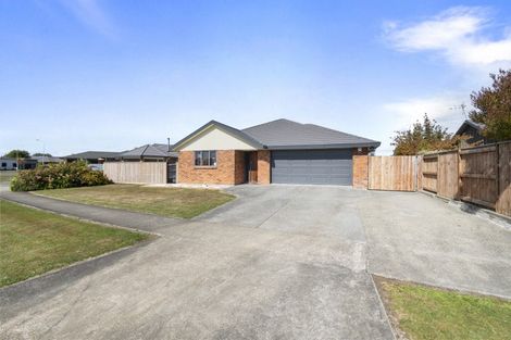 Photo of property in 42 Peter Hall Drive, Kelvin Grove, Palmerston North, 4414