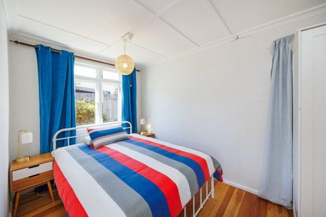 Photo of property in 16 Chrystal Street, Foxton Beach, Foxton, 4815