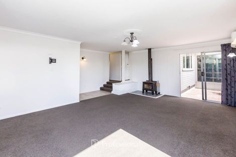 Photo of property in 21 Totara Park Road, Clouston Park, Upper Hutt, 5018