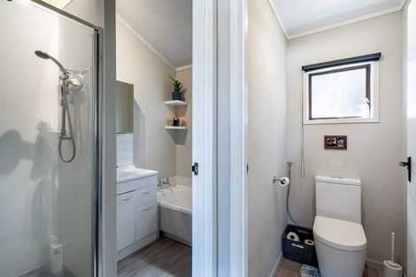 Photo of property in 1/7 Newstead Avenue, Browns Bay, Auckland, 0632