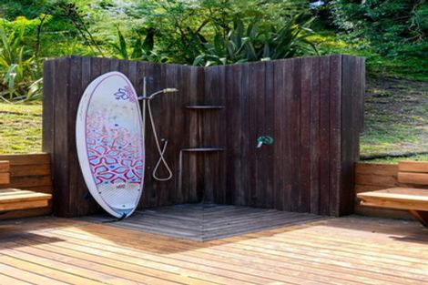 Photo of property in 379 Motutara Road, Muriwai, Waimauku, 0881