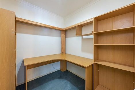 Photo of property in 19 Ballantrae Place, Thorndon, Wellington, 6011