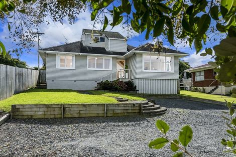 Photo of property in 2/13 Manuka Road, Bayview, Auckland, 0629