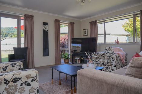 Photo of property in 9 Ridgeway Drive, Greymouth, 7805