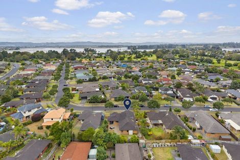 Photo of property in 33 Croftview Road, Wattle Downs, Auckland, 2103