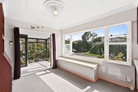 Photo of property in 8 Pembroke Street, Westown, New Plymouth, 4310