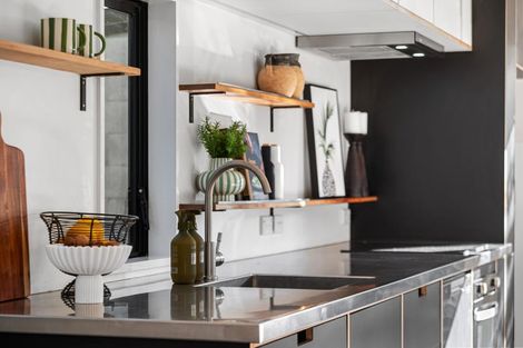 Photo of property in 123 Clarendon Terrace, Woolston, Christchurch, 8023