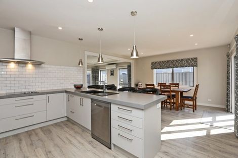 Photo of property in 12 Manganui Place, Te Awa, Napier, 4110