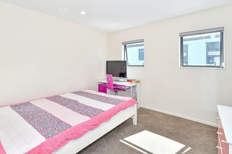 Photo of property in 10 Tapuwae Way, Mangere Bridge, Auckland, 2022