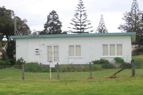 Photo of property in 116 Beverley Terrace, Whangamata, 3620