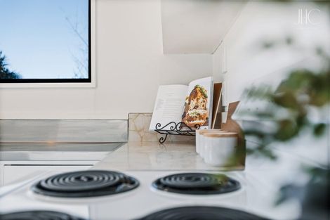 Photo of property in 100 Waenga Drive, Cromwell, 9310