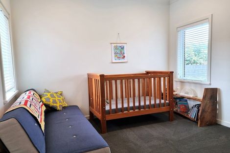 Photo of property in 21 Colin Grove, Hutt Central, Lower Hutt, 5010