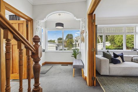 Photo of property in 21 Waikare Street, Karori, Wellington, 6012