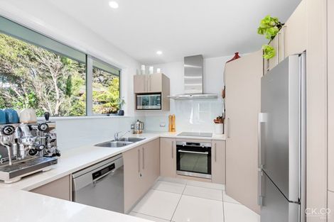 Photo of property in 212 Whites Line East, Waiwhetu, Lower Hutt, 5010