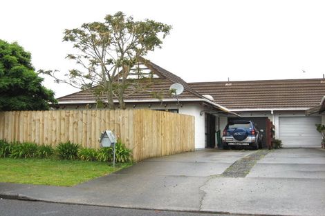 Photo of property in 3 Dumas Place, Rosehill, Papakura, 2113