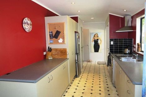 Photo of property in 2/29 Beaudine Avenue, Glenfield, Auckland, 0629