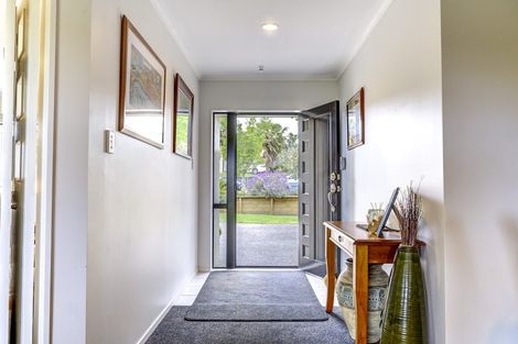 Photo of property in 97 Farnborough Drive, Grandview Heights, Hamilton, 3200