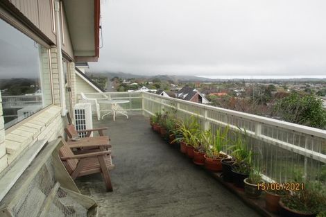 Photo of property in 135 Winara Avenue, Waikanae, 5036