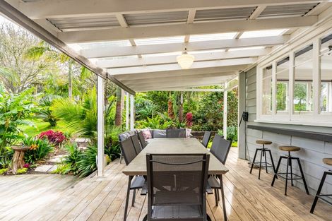 Photo of property in 330 Franklin Road, Paparoa, 0571