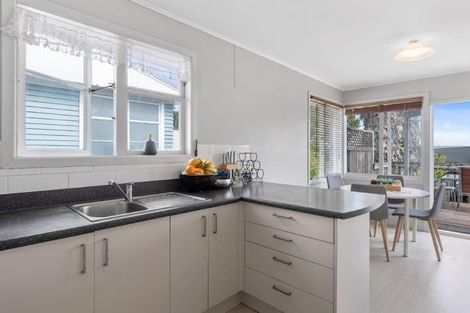 Photo of property in 1/238 Sunset Road, Windsor Park, Auckland, 0632